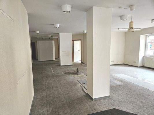 OG: Büro- Praxis- Schulungsräume