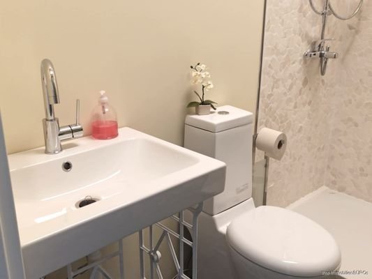App. 1 Badezimmer