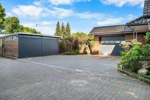 Garagen u. Stellplätze