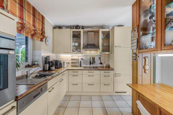 Erdgeschoss Einbauküche