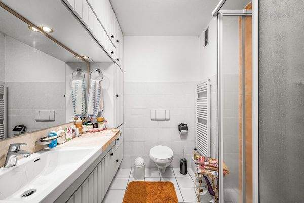 Badezimmer im Erdgeschoss