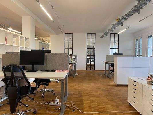 Schreibtischplätze 1