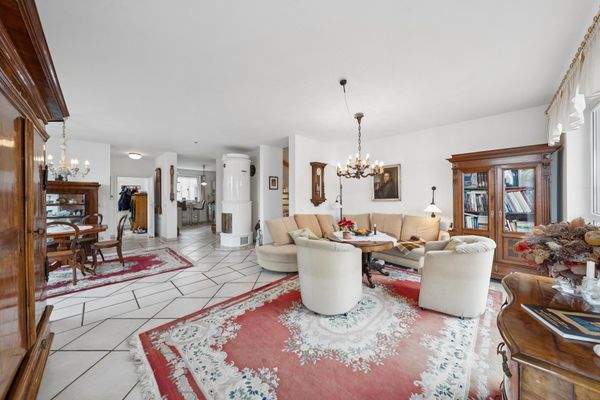 großzügig gestalteter Wohn-und Essbereich