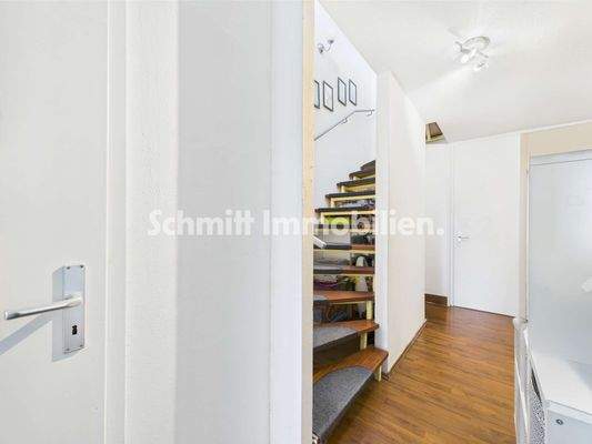Flur mit Abstellkammer