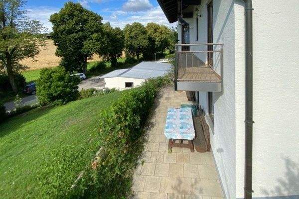 Blick auf Balkon und Terrasse