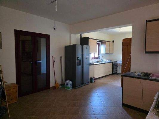 Kreta, Patima: Zweistöckiges Haus mit Berg- und Meerblick sowie zusätzlicher Ausbaumöglichkeit zu verkaufen