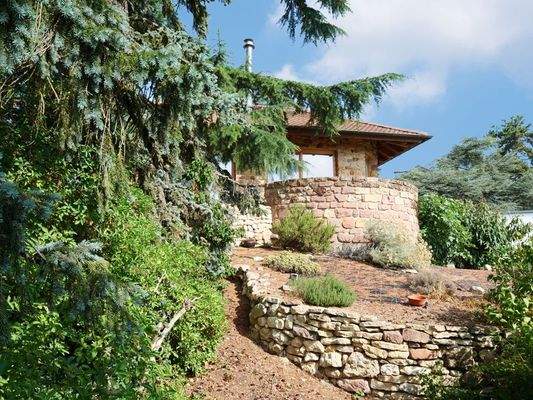 Blick auf den Kräuter-Hügel