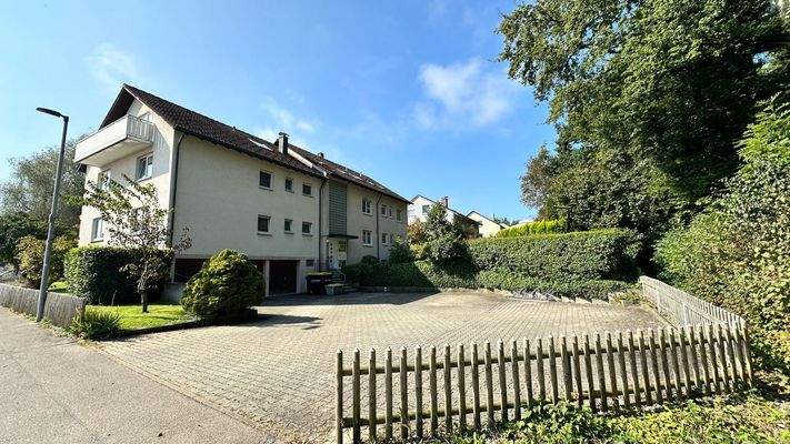 Ansicht Eingangs-, Garagenseite