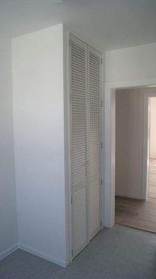 Musterwohnung_Abstellraum in Küche.jpg