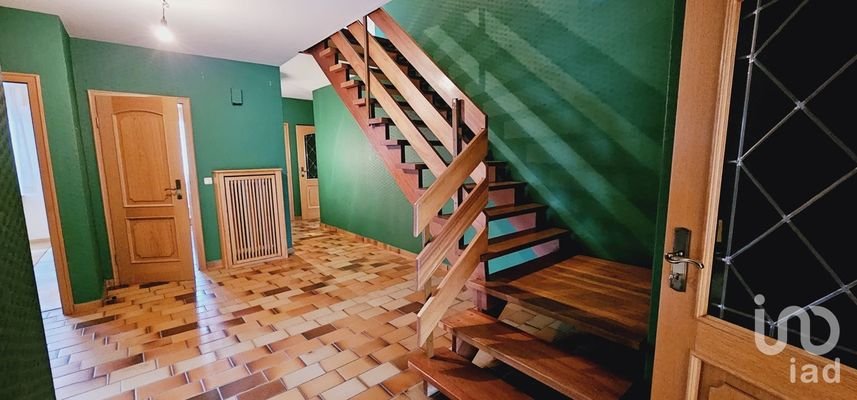 17 Diele EG mit Treppe zum DG