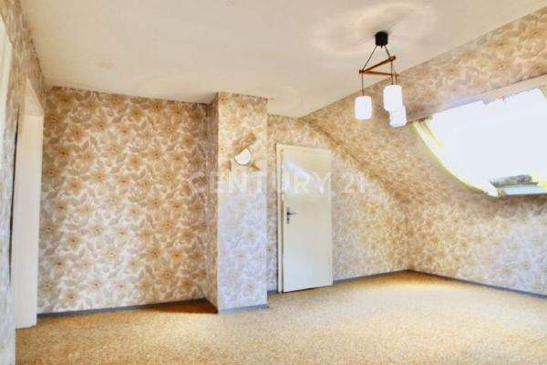 Wohnung OG mögliches Wohnzimmer