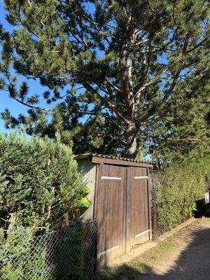 Zugang - Lagerschuppen über die Straße