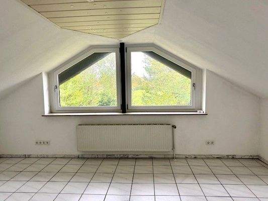 zum Schlafzimmer zur Gartenseite