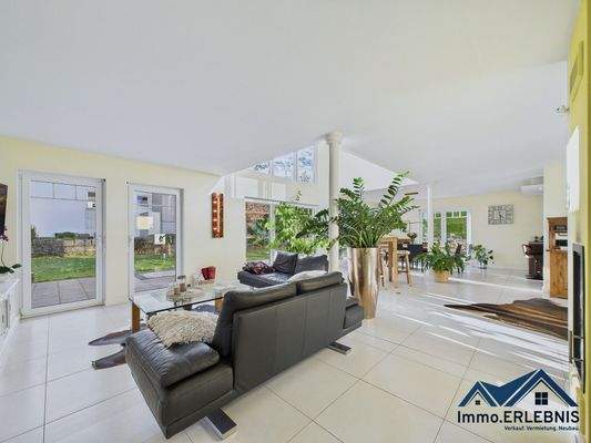 Wohn-/Ess-/Kochbereich EG