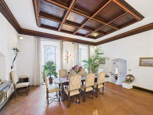 Essbereich mit Blick Richtung Küche