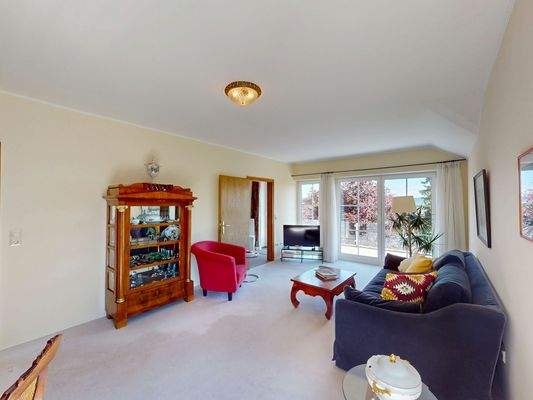 Ihr neuer Lieblingsplatz: die sonnige Wohnlounge im 1. OG.