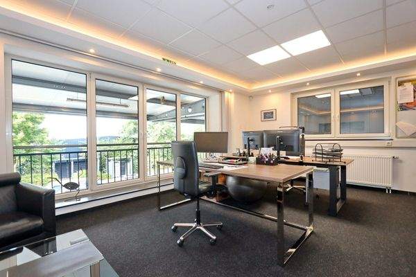 Büroräume im OG Halle 1u. 3