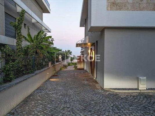 Semi-Detached Villas with Pool in İzmir Urla