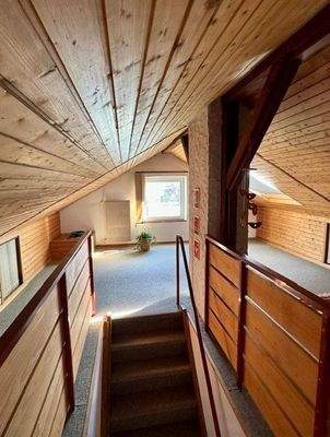 Zugang zum Zimmer im DG