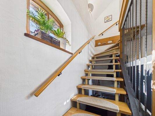 Treppenaufgang zum DG