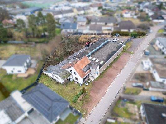 Großzügiges Baugrundstück mit Bestandsgebäude in Überherrn