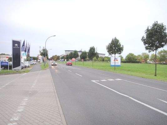 Berliner Chaussee - Blickrichtung stadteinwärts