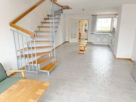 9098PE-02 Wohn- und Essbereich