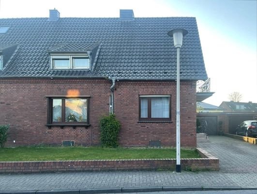 Straßenansicht