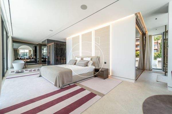 Exquisite Neue Villa