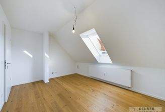 CAM02915G0-PR0051-STILL014