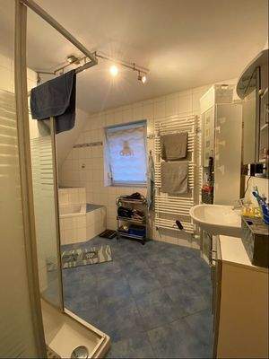 DG - Badezimmer - Bild 1