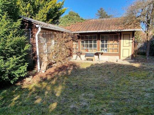 Grundstück Gartengerätehaus