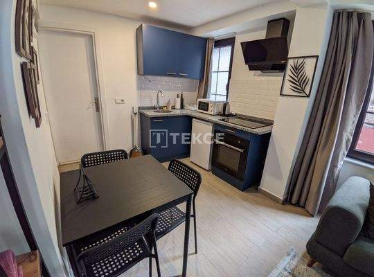 Renovated Building Suitable for Airbnb in Istanbul Fatih