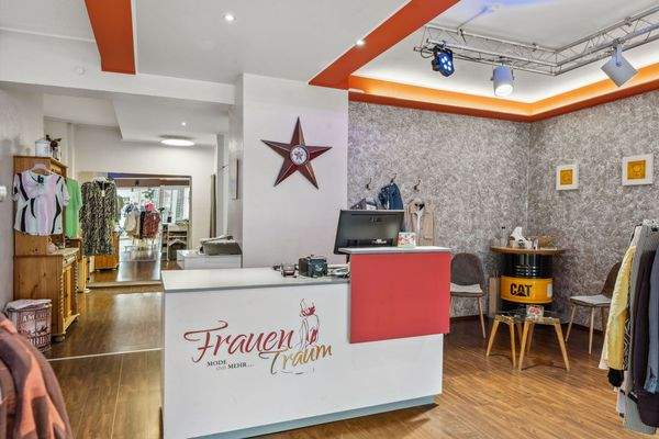 1. Gewerbeeinheit Modegeschäft