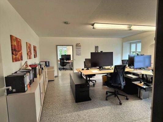 Büros im Erdgeschoss