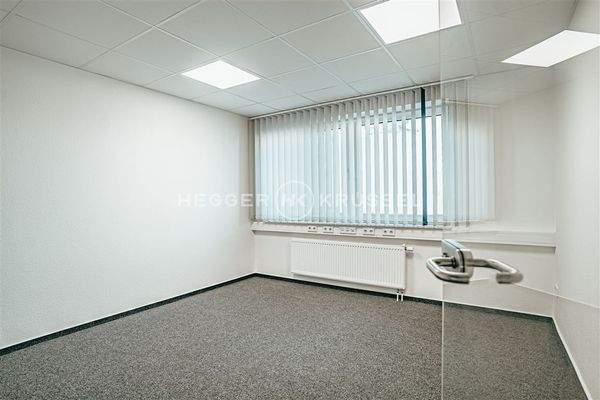 Die hellen Büroräume