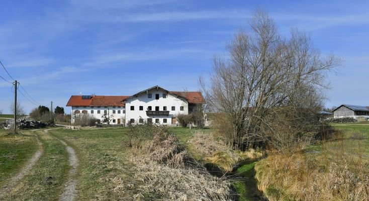 Blick zur Hofstelle
