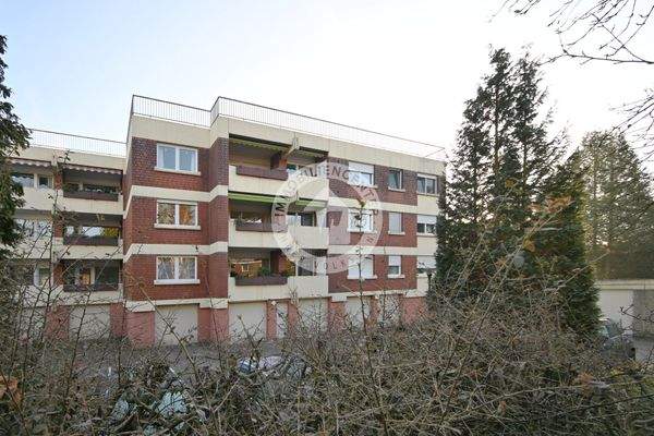 Die Rückansicht mit Blick auf die Garagen