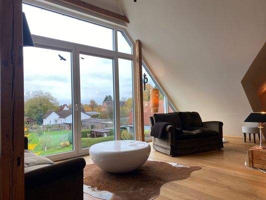 Wohnbereich mit Panorama im DG