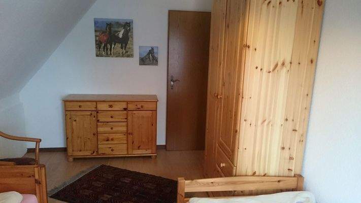 Kinderzimmer obere Wohnung