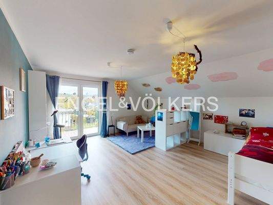 Viel Licht im Kinderzimmer 1 mit Balkon im OG