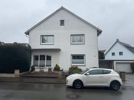 Frontansicht Zweifamilienhaus