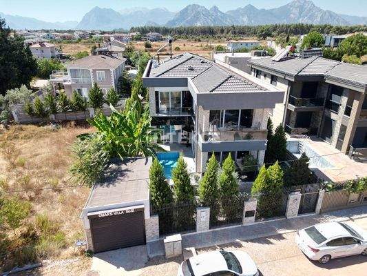 Elegant Villa with Private Pool in Antalya Döşemealtı