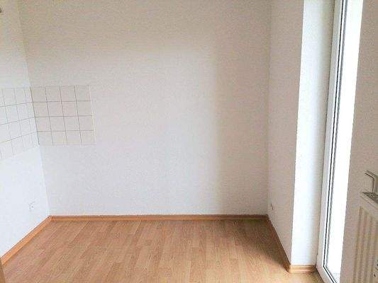 Küche mit Balkon (Foto aus baugleicher Wohnung)