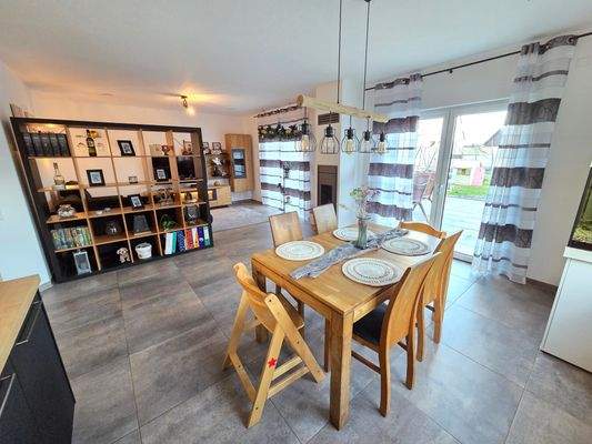 offener Wohn-/ Essbereich