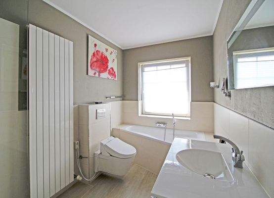 Badezimmer im Erdgeschoss