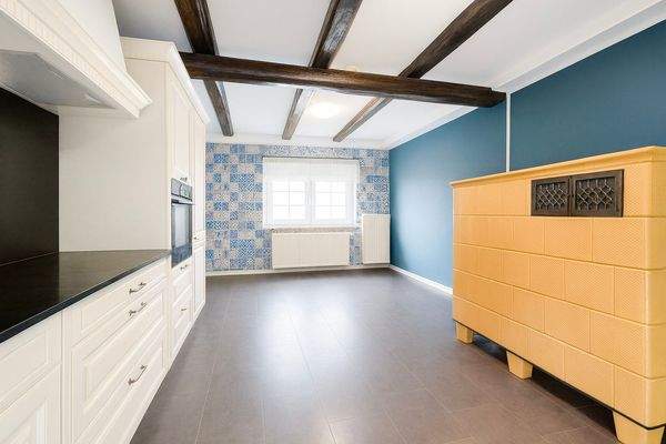 1. OG geräumige Küche