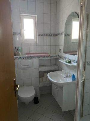 Duschbad/WC im EG