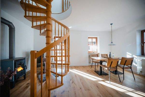 ... Wärme strahlt in den Wohnraum.