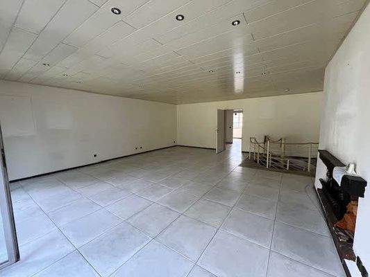 Wohnraum-EG zum Küche